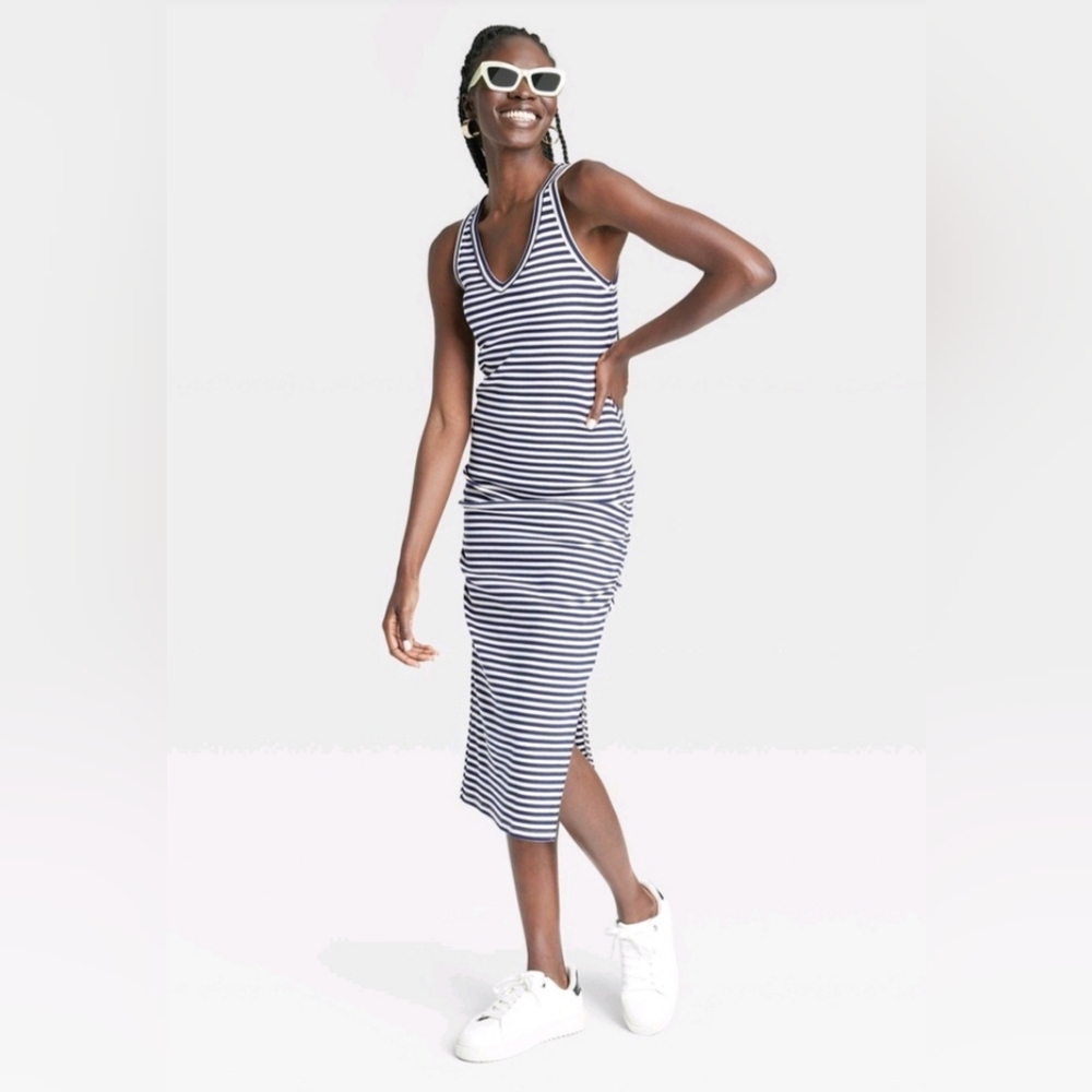 Navy/white rib knit side ruched dress